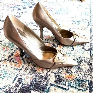 BCBGeneration Metallic Pointed Toe Heels with Buckle Detail – Elegant Pumps